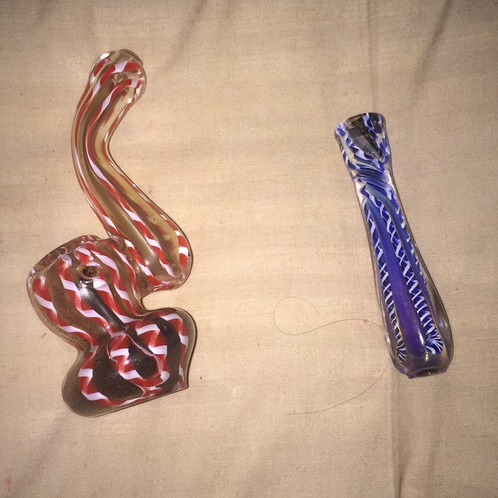 2 lil pipes